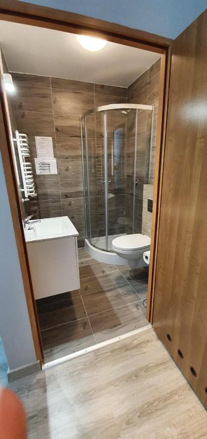 Hostel Polnocna 61 Сосновец Екстериор снимка