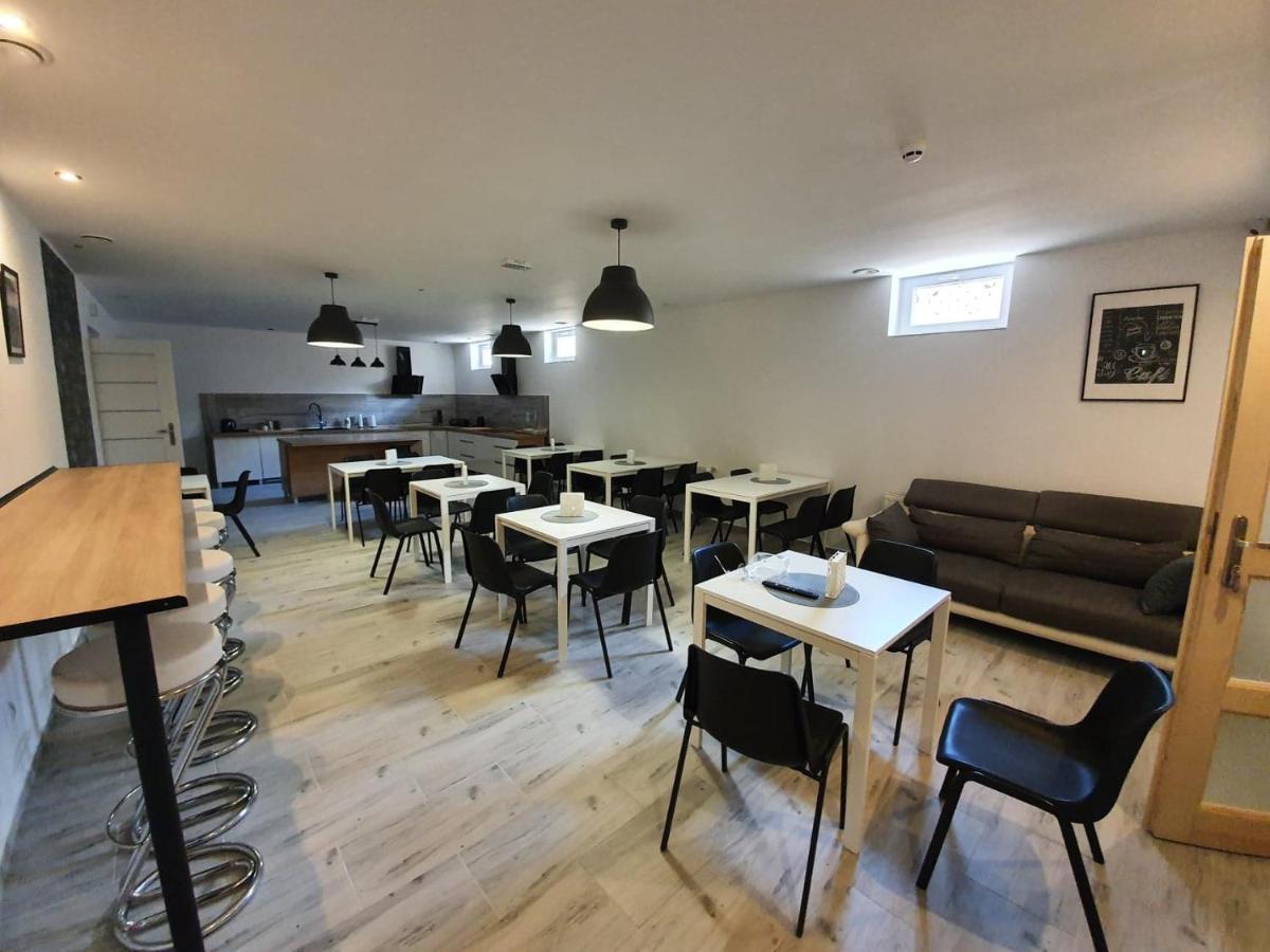 Hostel Polnocna 61 Сосновец Екстериор снимка