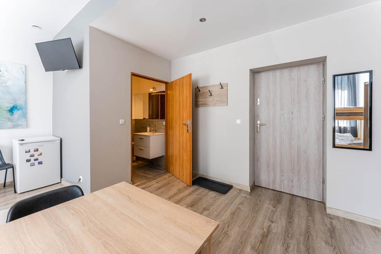 Hostel Polnocna 61 Сосновец Екстериор снимка