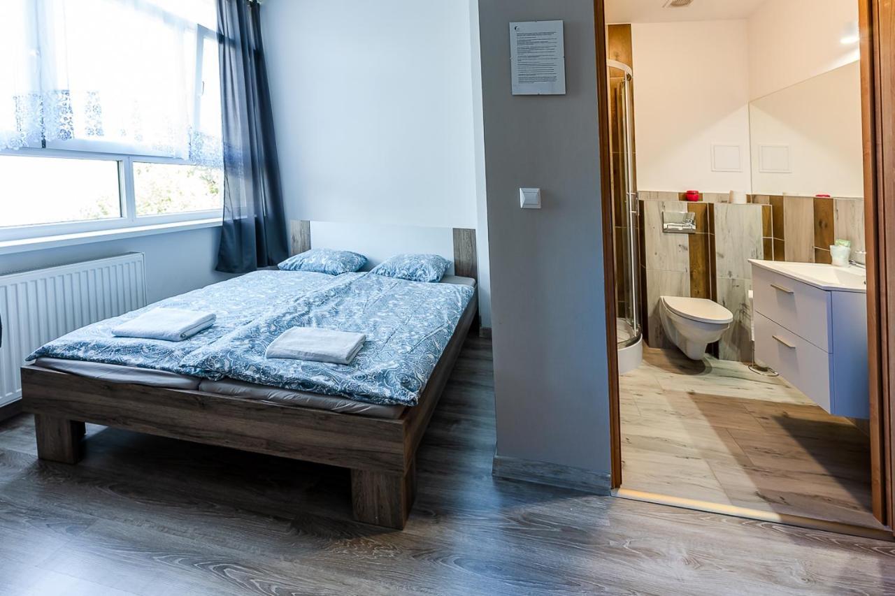 Hostel Polnocna 61 Сосновец Екстериор снимка