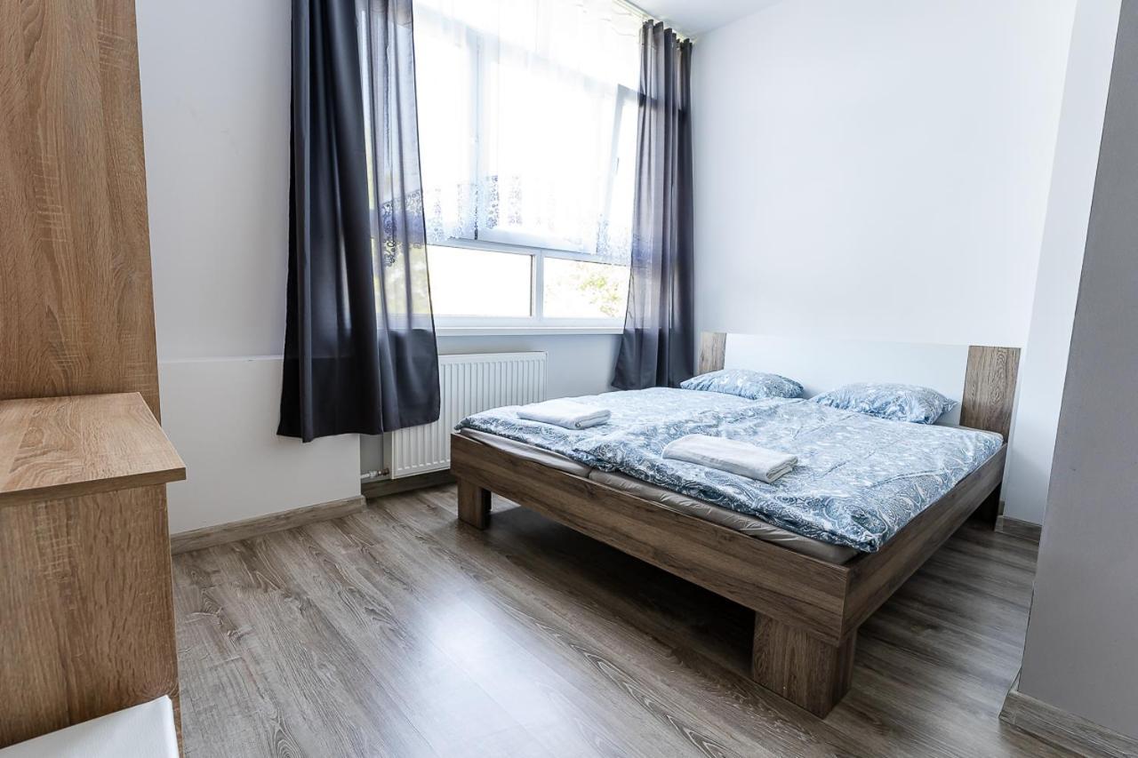 Hostel Polnocna 61 Сосновец Екстериор снимка